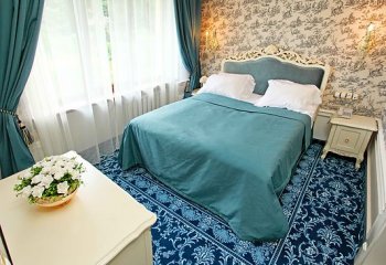 ����� � ���, ����� ����� Royal Olympic  